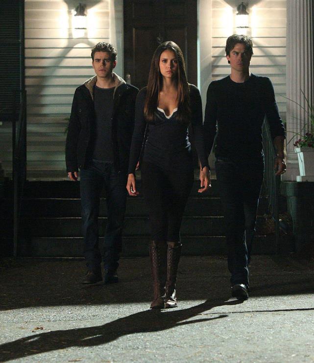 The-Vampire-Diaries-Episode-4-15-Stand-by-Me-New-Promotional-Photo-damon-salvatore-33562666-641-740