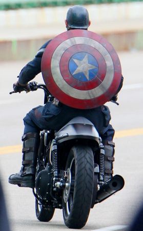 http://photos.cleveland.com/4501/gallery/captain_america_the_winter_soldier_day_25/index.html#/7